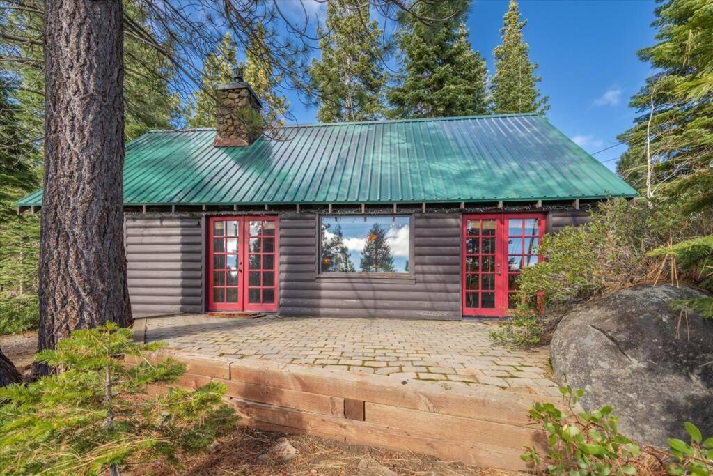 Coziest Cabin In Tahoe W Stone Fireplace Comfy Beds Close To Slopes & Lake Carnelian Bay エクステリア 写真