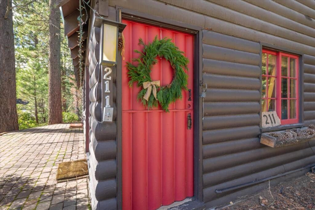 Coziest Cabin In Tahoe W Stone Fireplace Comfy Beds Close To Slopes & Lake Carnelian Bay エクステリア 写真