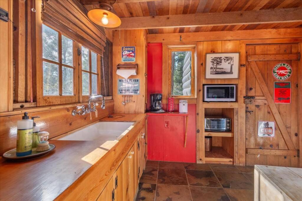 Coziest Cabin In Tahoe W Stone Fireplace Comfy Beds Close To Slopes & Lake Carnelian Bay エクステリア 写真